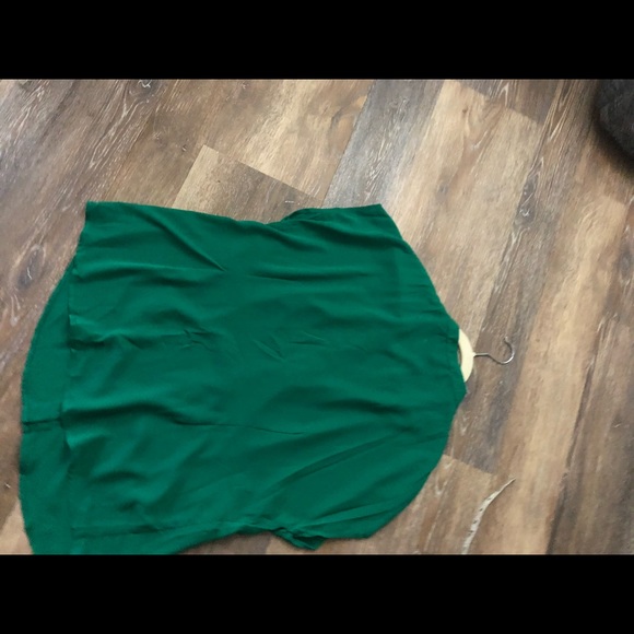 Green Blouse SZ 1X short Sleeve Blouse PRETTY - Picture 3 of 4